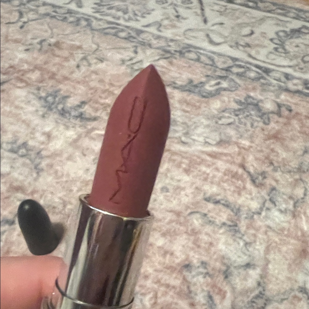 New MAC Cosmetics Maximal Lipstick - 666 Sweet Deal - Picture 4 of 10